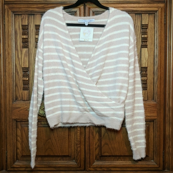 Eyelash CrissCross Semi Cropped Sweater - Picture 2 of 5